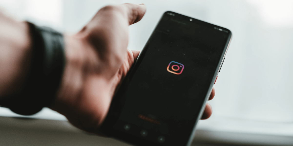 how to build an email list - Instagram’s Swipe Up